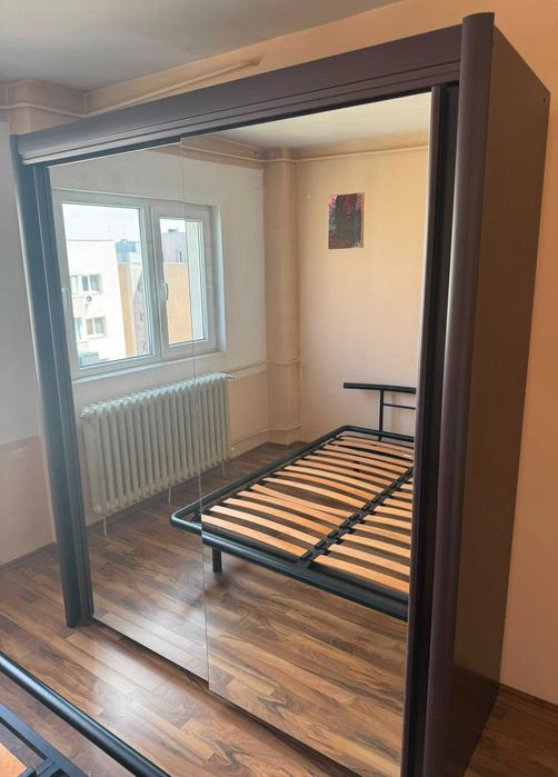 Dressing cu 2 usi si Oglinda; Sifonier cu rafturi si bara umerase; Dulap cu polite