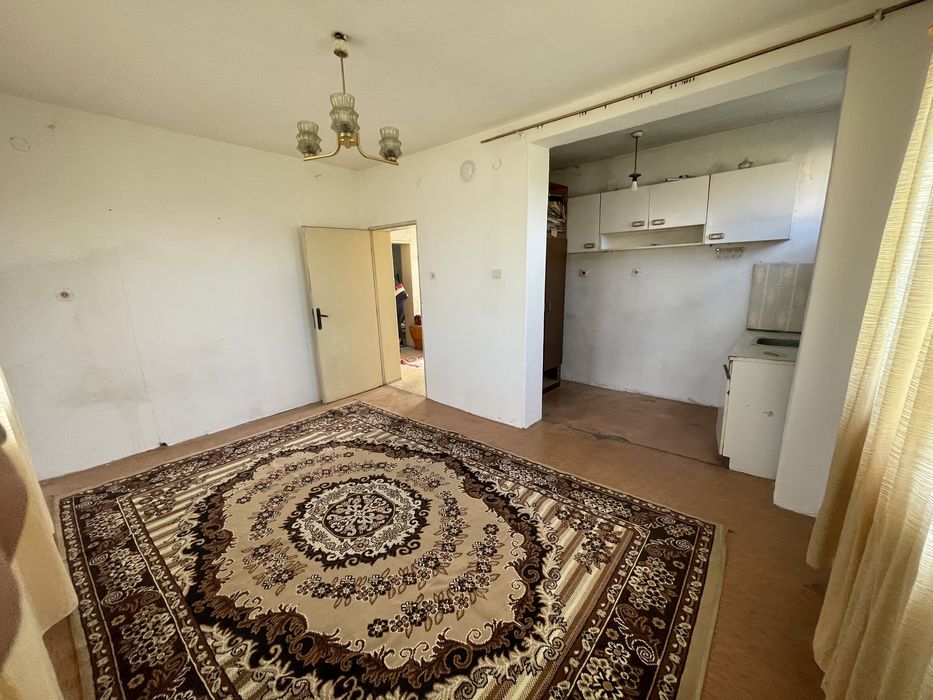 Дава се под наем Етаж от къща в с. Скутаре, Област Пловдив - 160 кв.м за 174557.7 € - Снимка #3