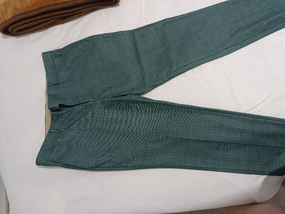 Vând costum Renzo Martinelli