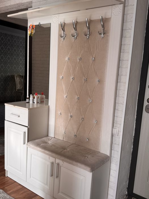 Продам прихожая