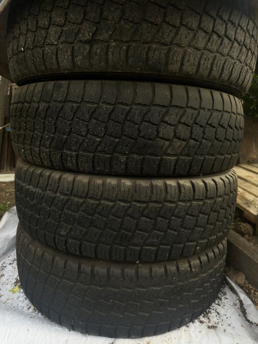 Продам резину 225/75R16