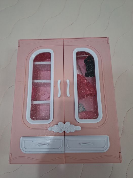 Bucătărie și dulap  fetiță