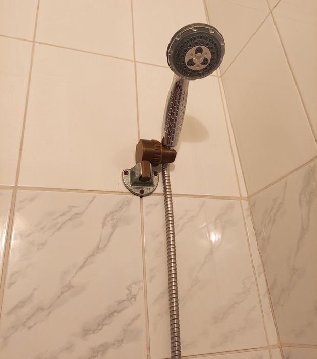 Настенный держатель для душа