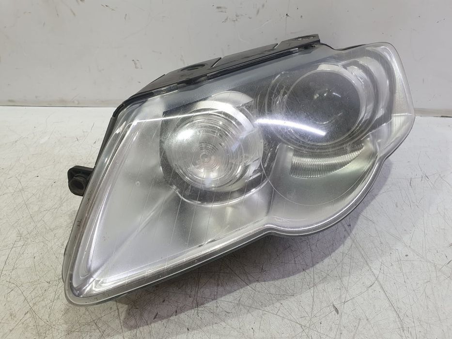 Far stanga 3c0941751k Volkswagen Passat B6 (2005 - 2010) 2.0 tdi CBBB