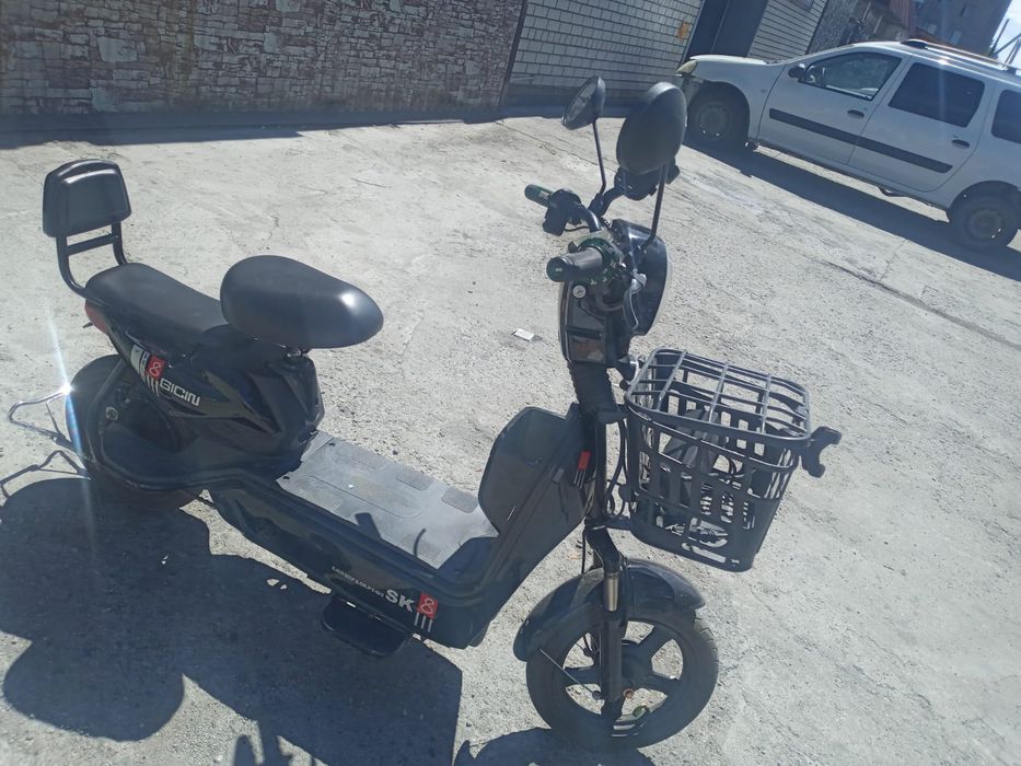 СРОЧНО!!! Продам Скутер SK 8