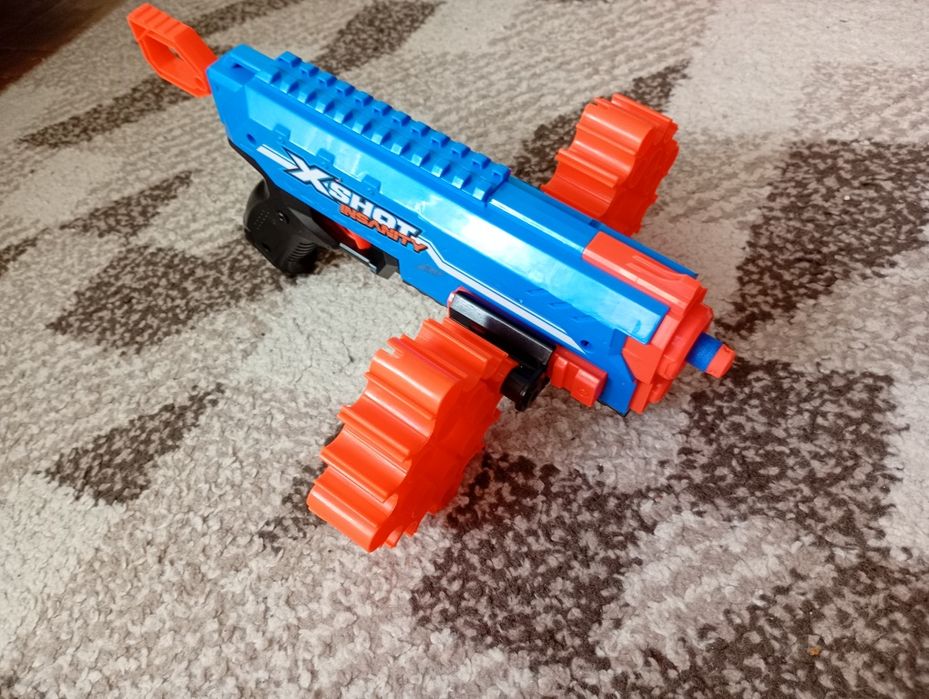 Vând arme nerf /Xshot