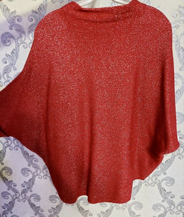 Продам женскую кофту