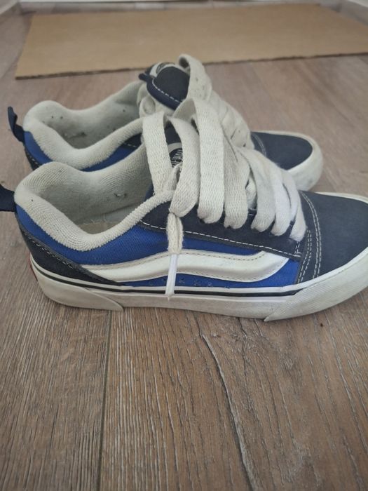 Продаётся кроссовки Vans knu skool
