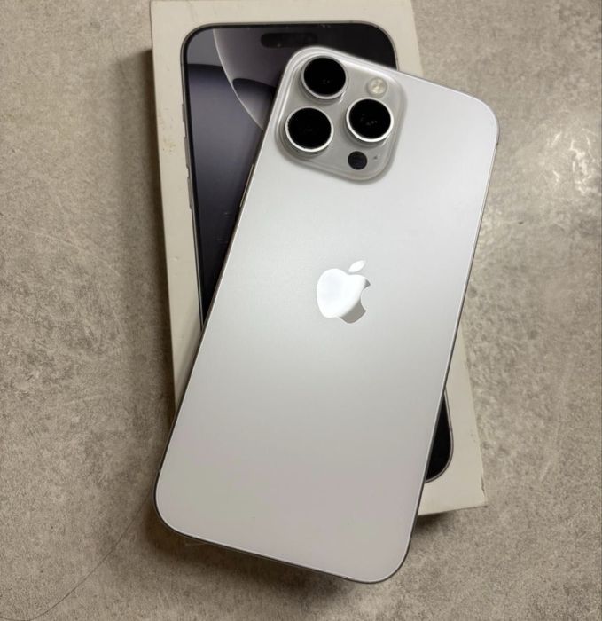 iPhone 16 PRO de 256 GB cu 100% Bateria