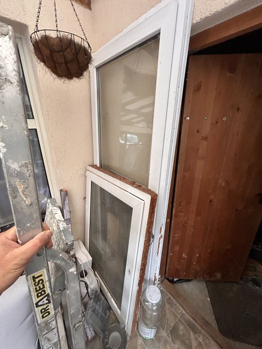 Vand 2 usi de balcon si in geam termopane
