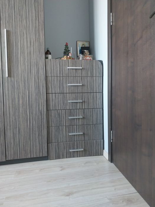 Спален комплект с нормални следи от употреба.