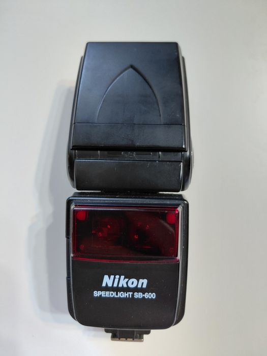 Продам вспышку NIKON SPEEDLIGHT SB-600