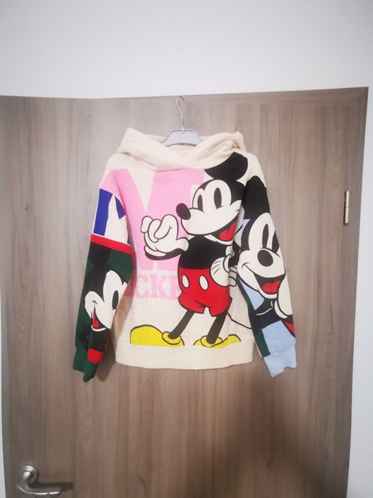 Lot hanorace H&M și Reserved, pentru 8-9 ani