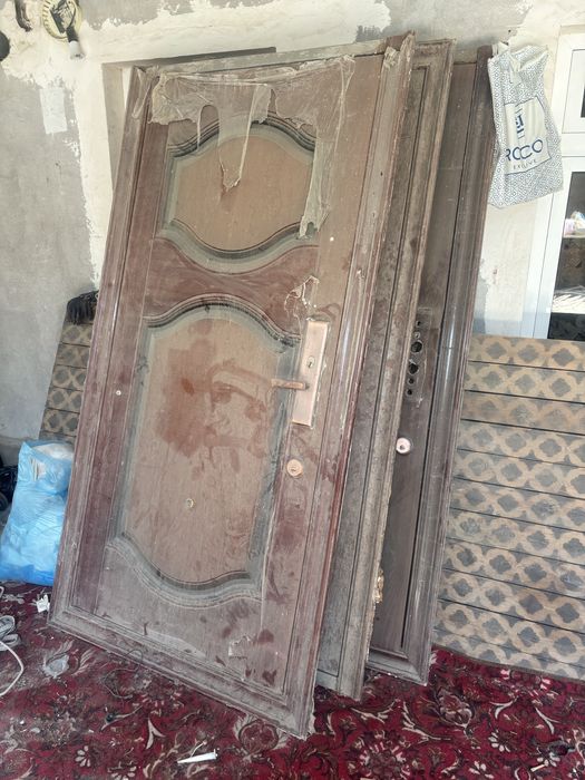 Срочно продам китайские двери