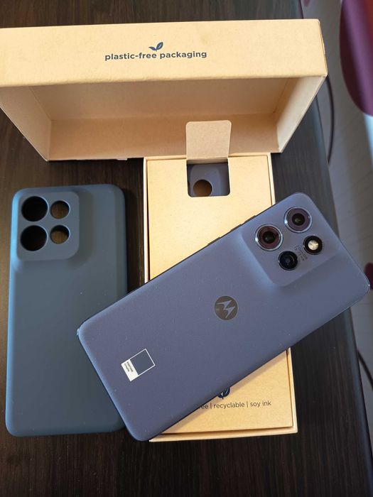 Telefon Motorola edge 50 neo 10 din 10 512 stocare 12 gig Ram.