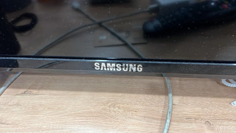 Продам samart tv samsung 32J4000AU
