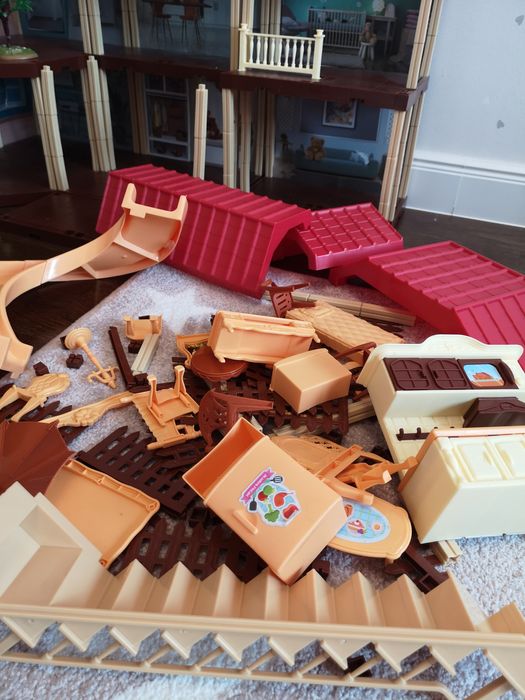 Домик для кукол LOL