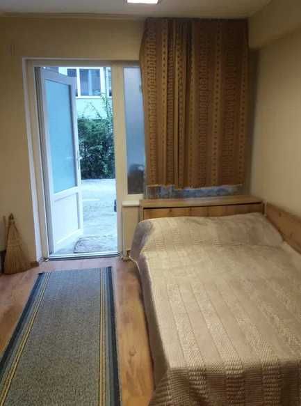 Дава се под наем Едностаен апартамент в Бургас, Център - 20 кв.м за 50 € - Снимка #4