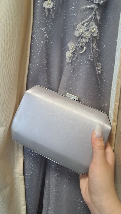 Продавам уникална бална рокля