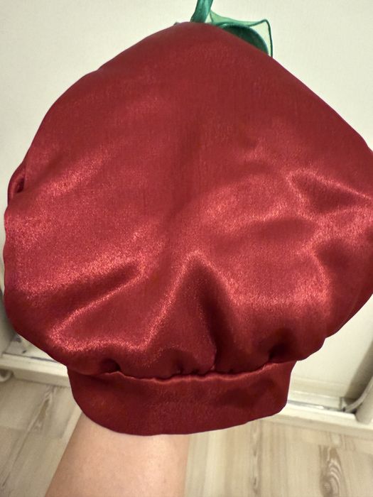 Шапочка Вишенка