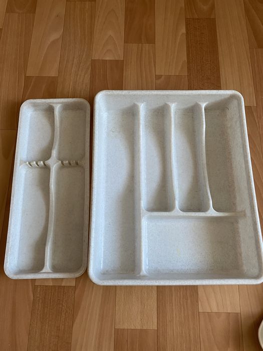 Лоток для посуды