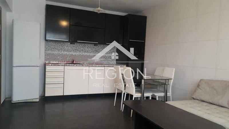 Тристаен НОВ обзаведен апартамент-Колхозен пазар