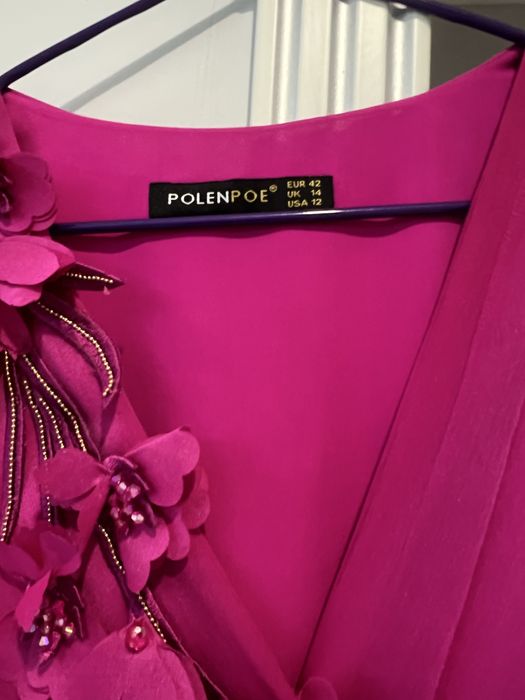 Продается красивое платье 42/48 размер