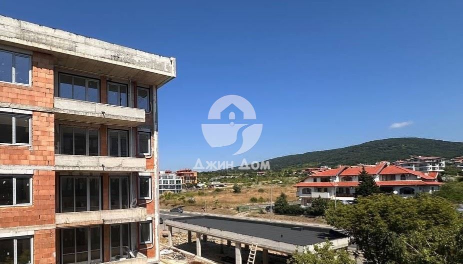 Продава се Двустаен апартамент в Свети Влас - 76 кв.м за 1132 €/кв.м - Снимка #1