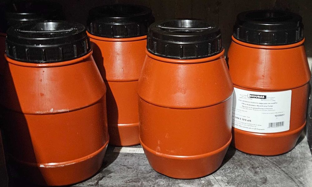 пластмасови бидони