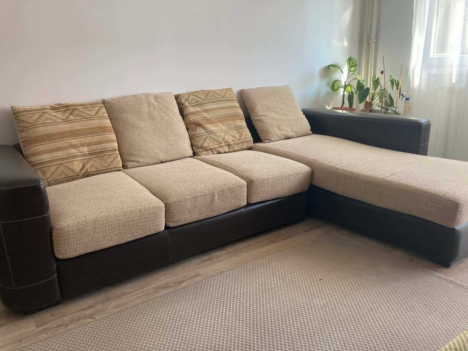 Colțar/canapea extensibil cu 3 locuri +1 pat
