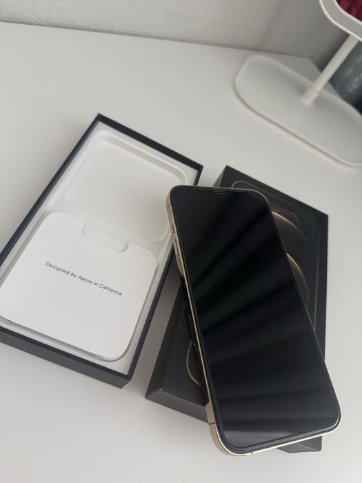 Продам IPhone 12 pro max