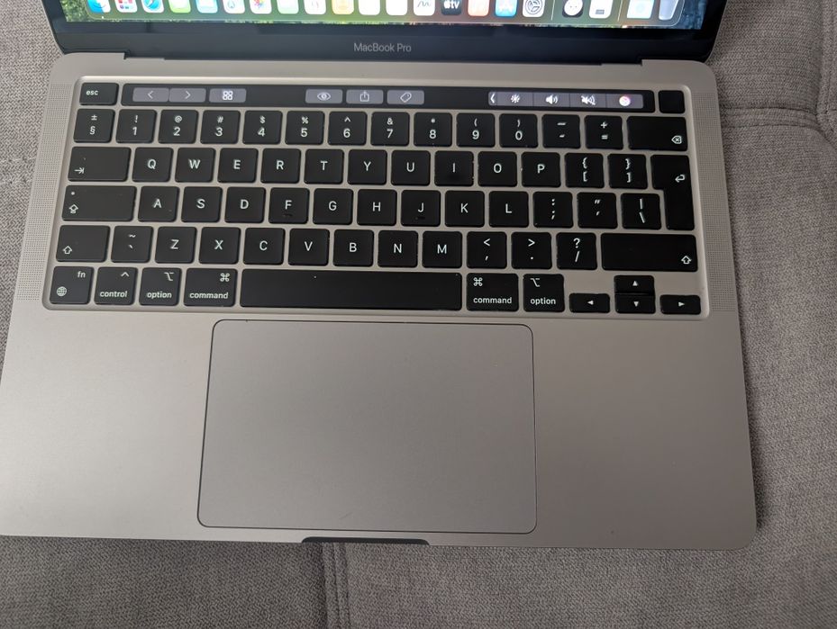 Лаптоп Macbook PRO 13 M1 2020 16GB 256GB SSD с НОВА БАТЕРИЯ