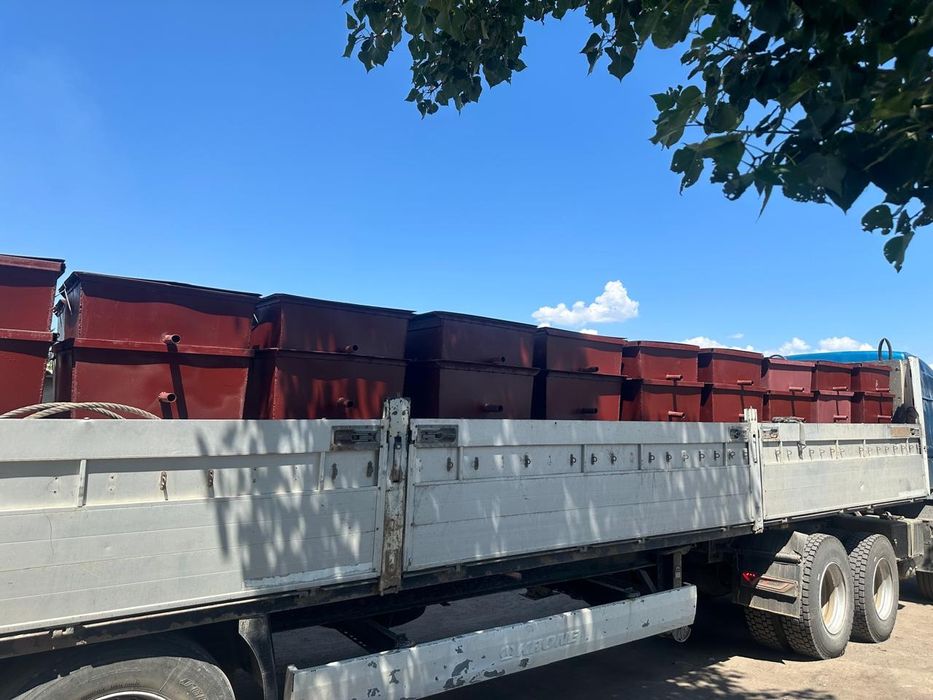 Мусорный бак кантенера