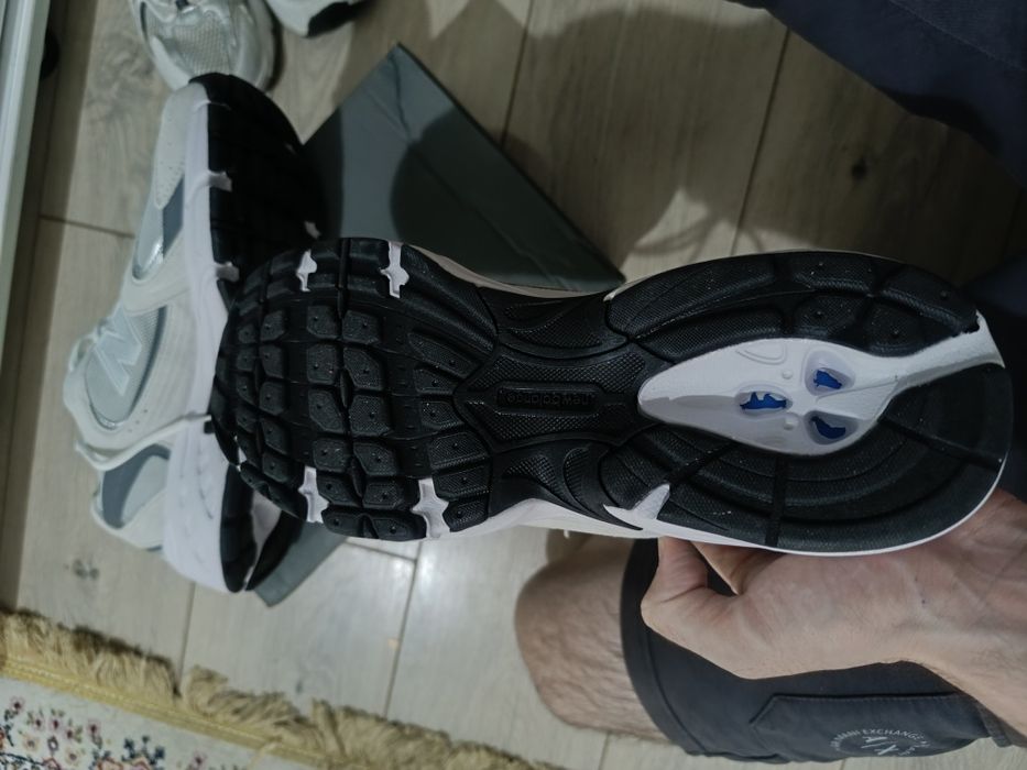 Кроссовки Нюбаланс