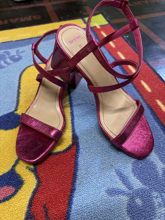 Дамски сандали Zara