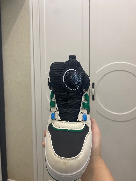 Обувь на роликах