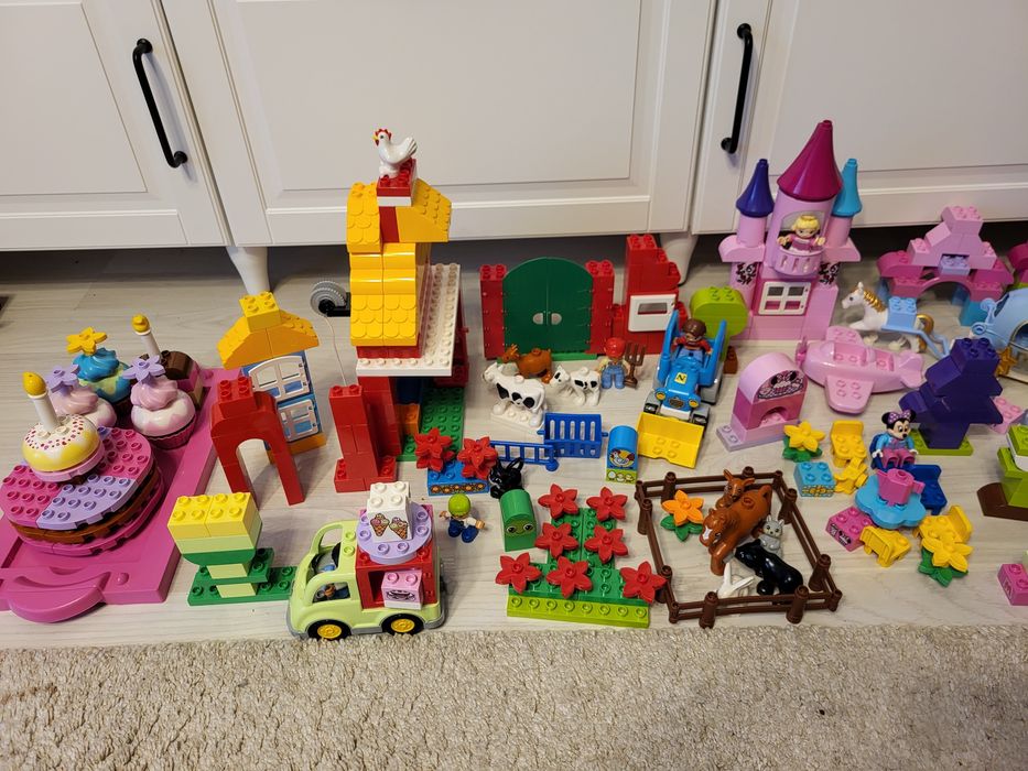 Colectie mare de seturi  LEGO DUPLO cu cutie depozitare