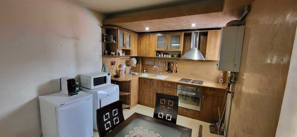 Етаж от къща, гр.Попово