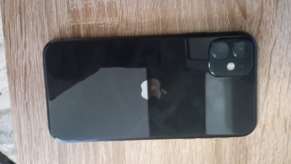 Vand iphone 11 de 128gb