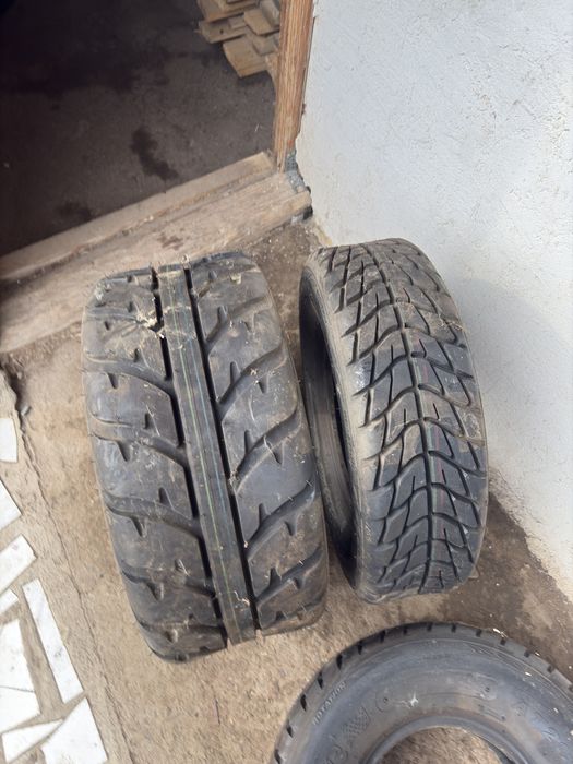 Vând anvelope atv Kenda 22 x10-10 / 21x7-10