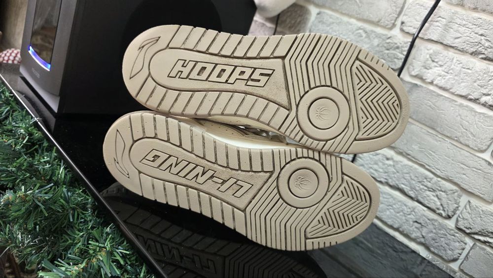 Оригинальные кроссы Li-ning