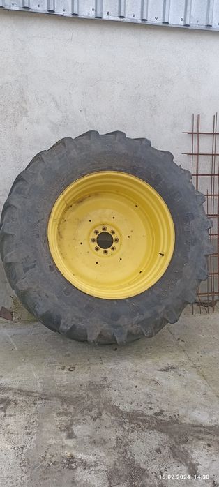 Гуми със джанти за john deere
