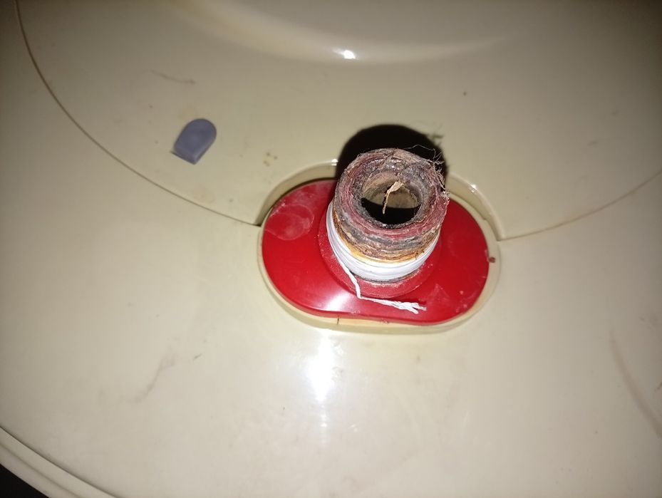 Ariston sotiladi, ishlashi yaxshi