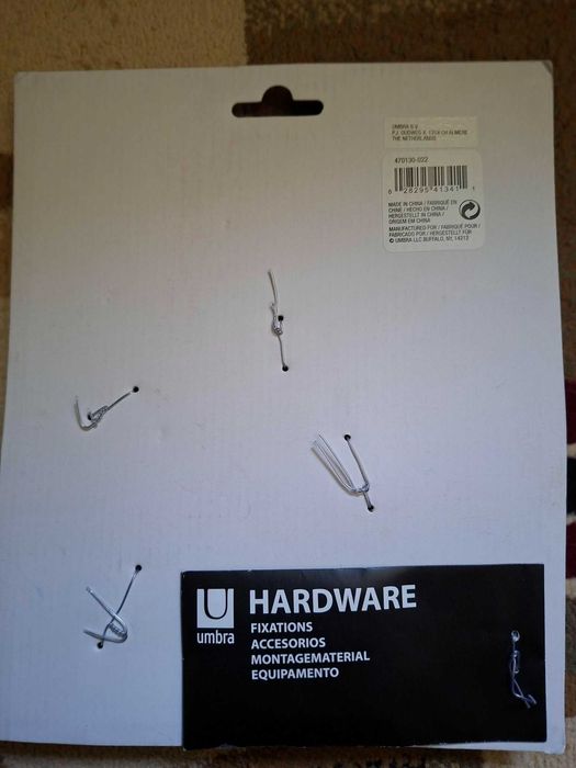 Ornamente fluturari perete