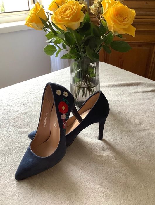 Pantofi blue cu flori