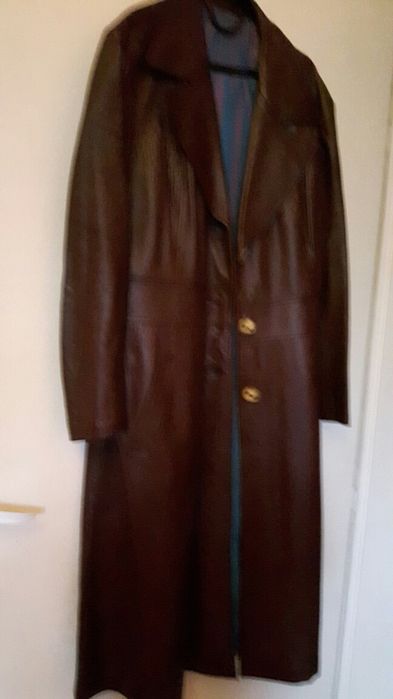 Продавам дамско манто и жилетка