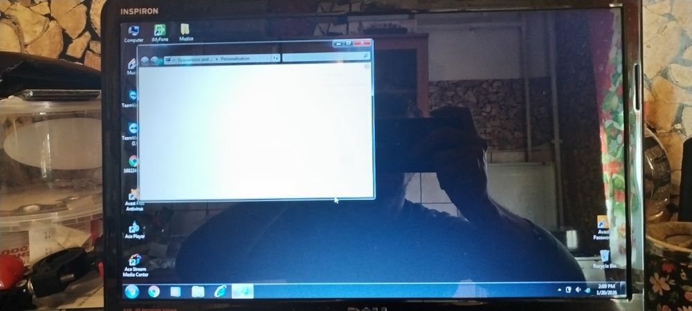 Vând laptop dell in stare buna cu încărcător