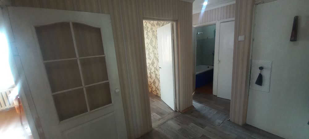 продам 3х комнатную на 3 этаже