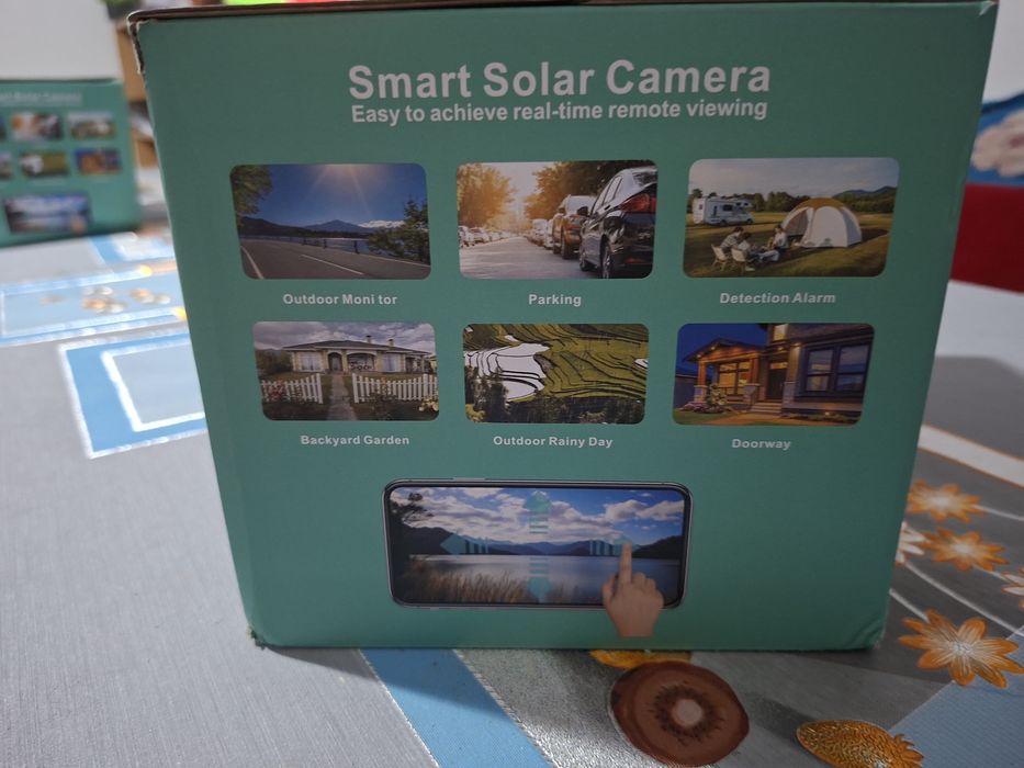 Camera supraveghere cu panou solar