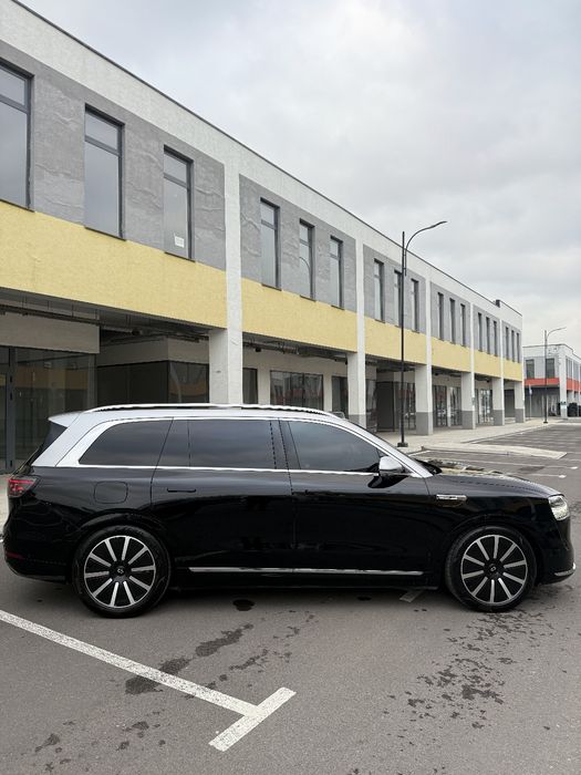 Huawei AITO M9 Max идеальный